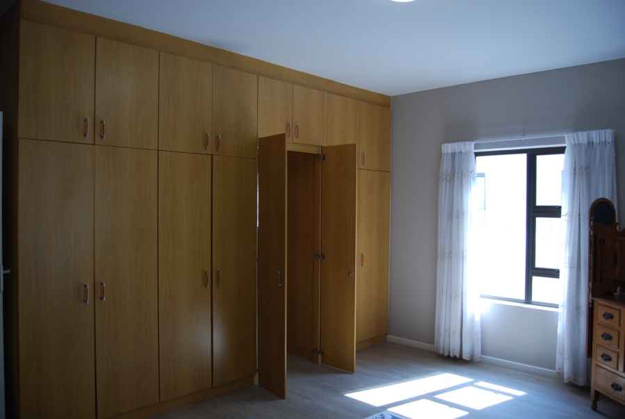 To Let 3 Bedroom Property for Rent in Calypso Beach Western Cape